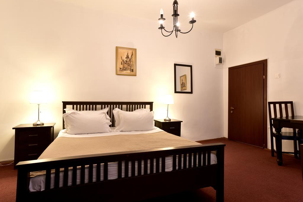Da Vinci Hotel Brasov Luaran gambar