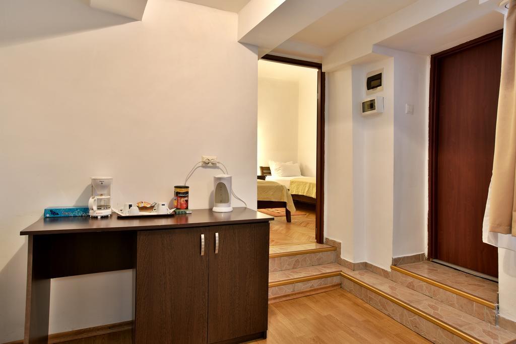 Da Vinci Hotel Brasov Luaran gambar