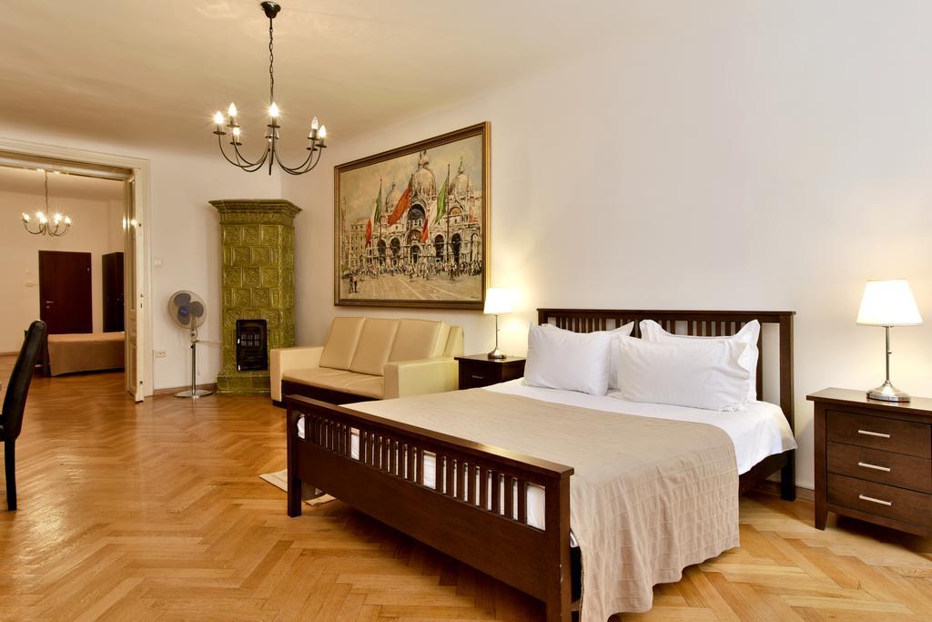 Da Vinci Hotel Brasov Luaran gambar